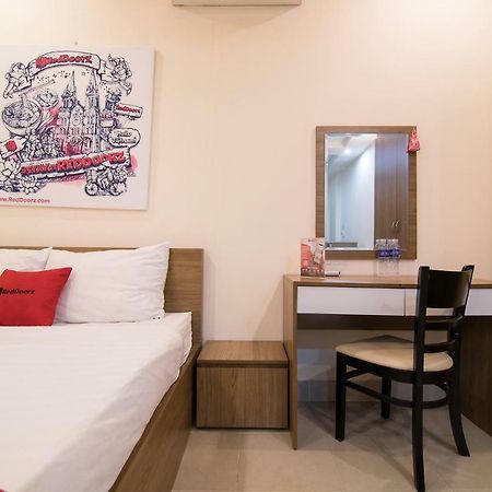 Reddoorz @ Hai Ba Trung Street Ho Chi Minh-stad Buitenkant foto