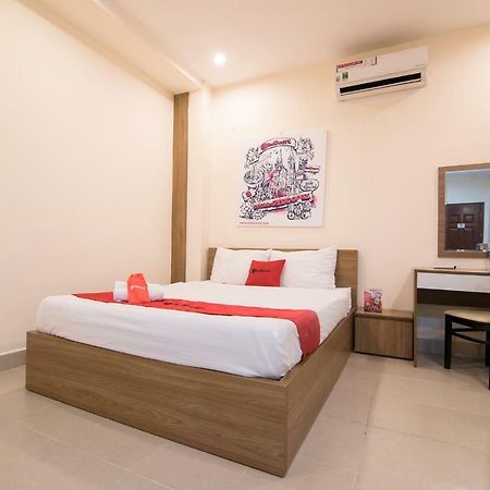Reddoorz @ Hai Ba Trung Street Ho Chi Minh-stad Buitenkant foto