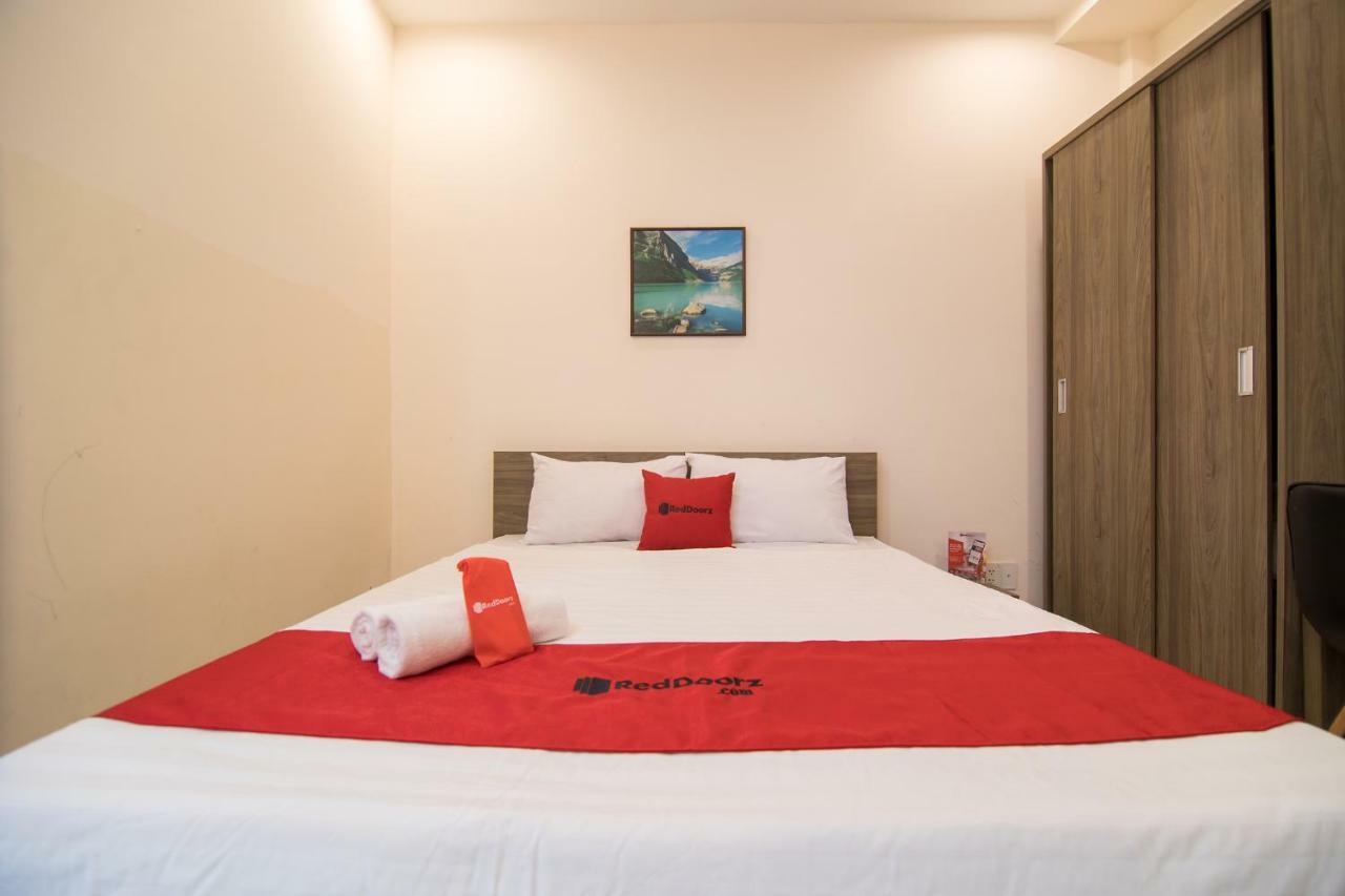 Reddoorz @ Hai Ba Trung Street Ho Chi Minh-stad Buitenkant foto