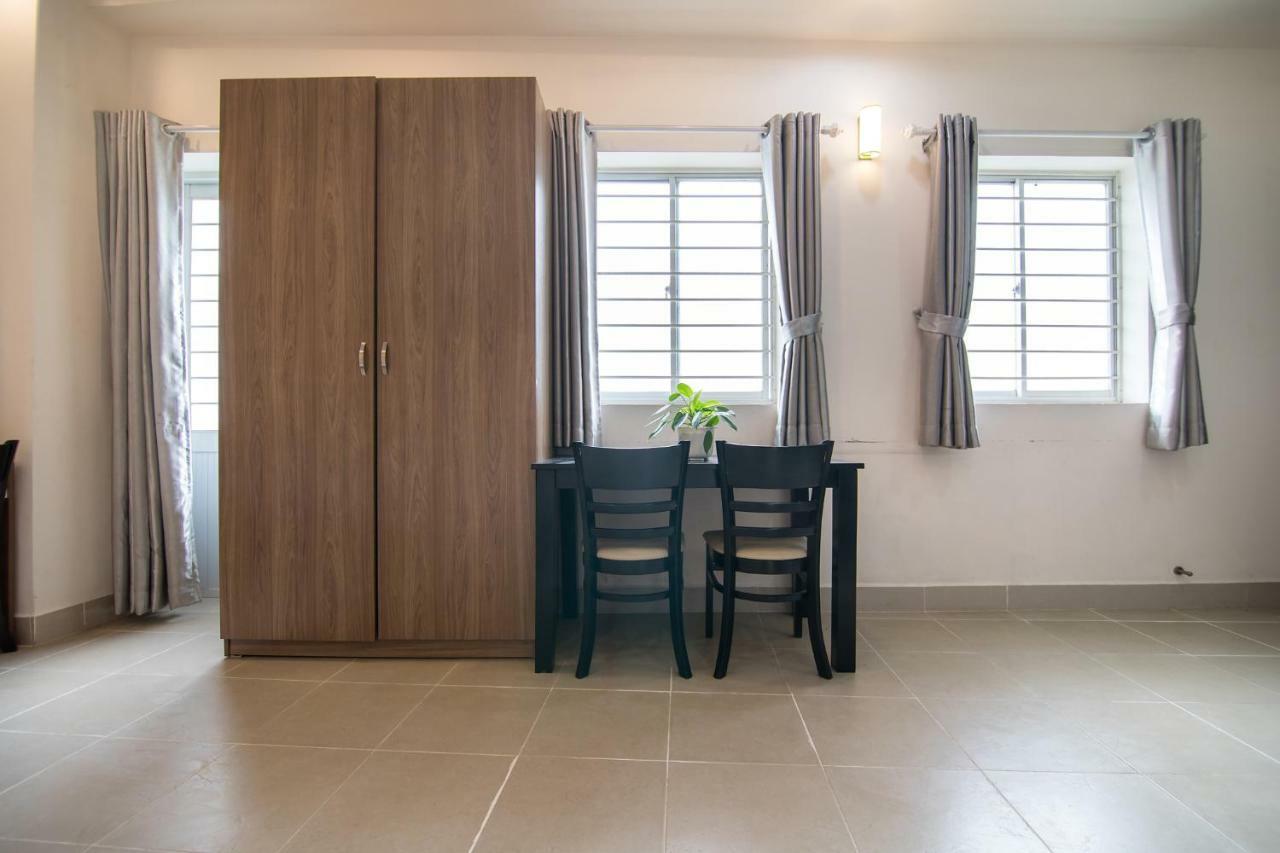 Reddoorz @ Hai Ba Trung Street Ho Chi Minh-stad Buitenkant foto