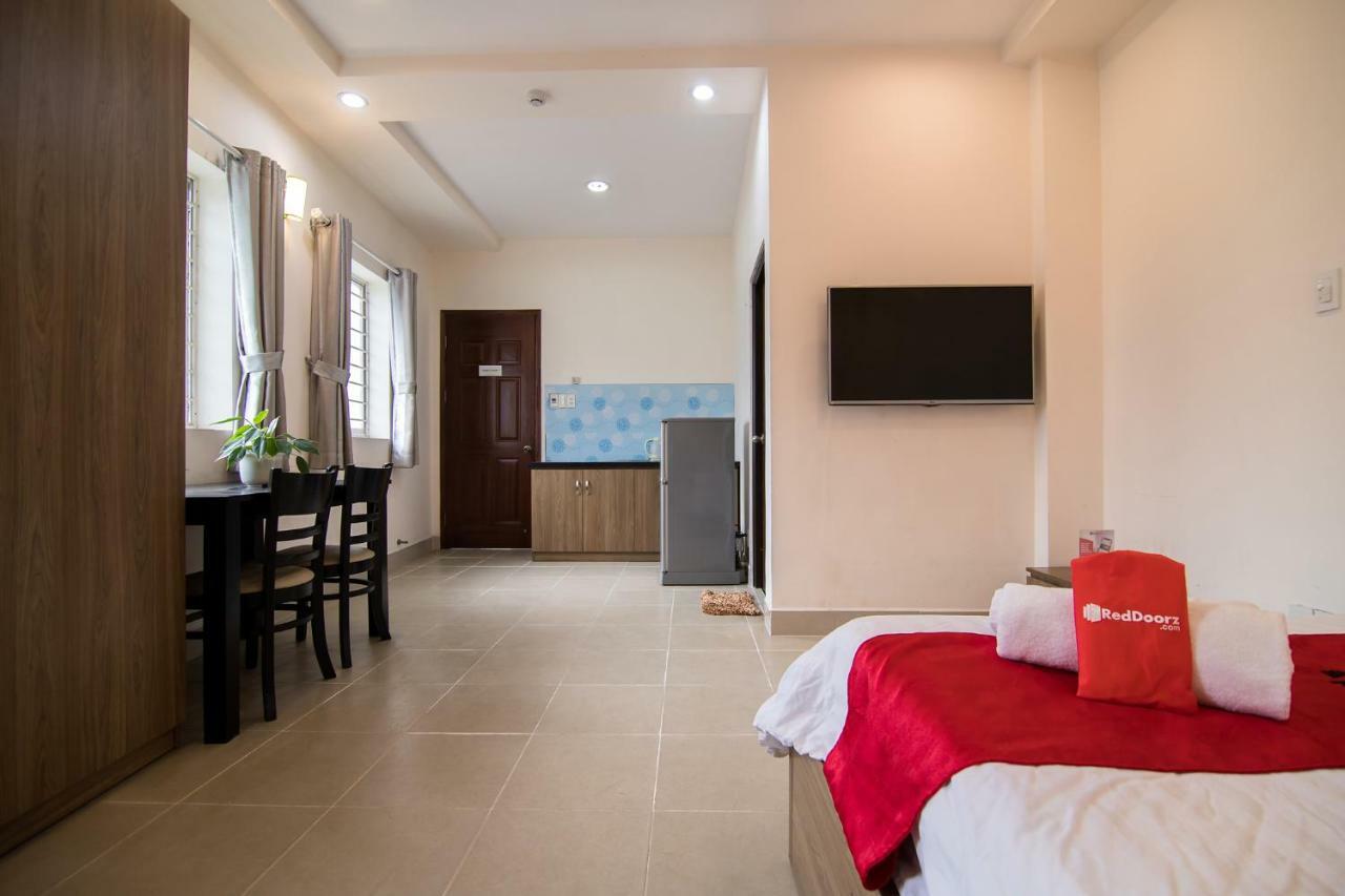 Reddoorz @ Hai Ba Trung Street Ho Chi Minh-stad Buitenkant foto