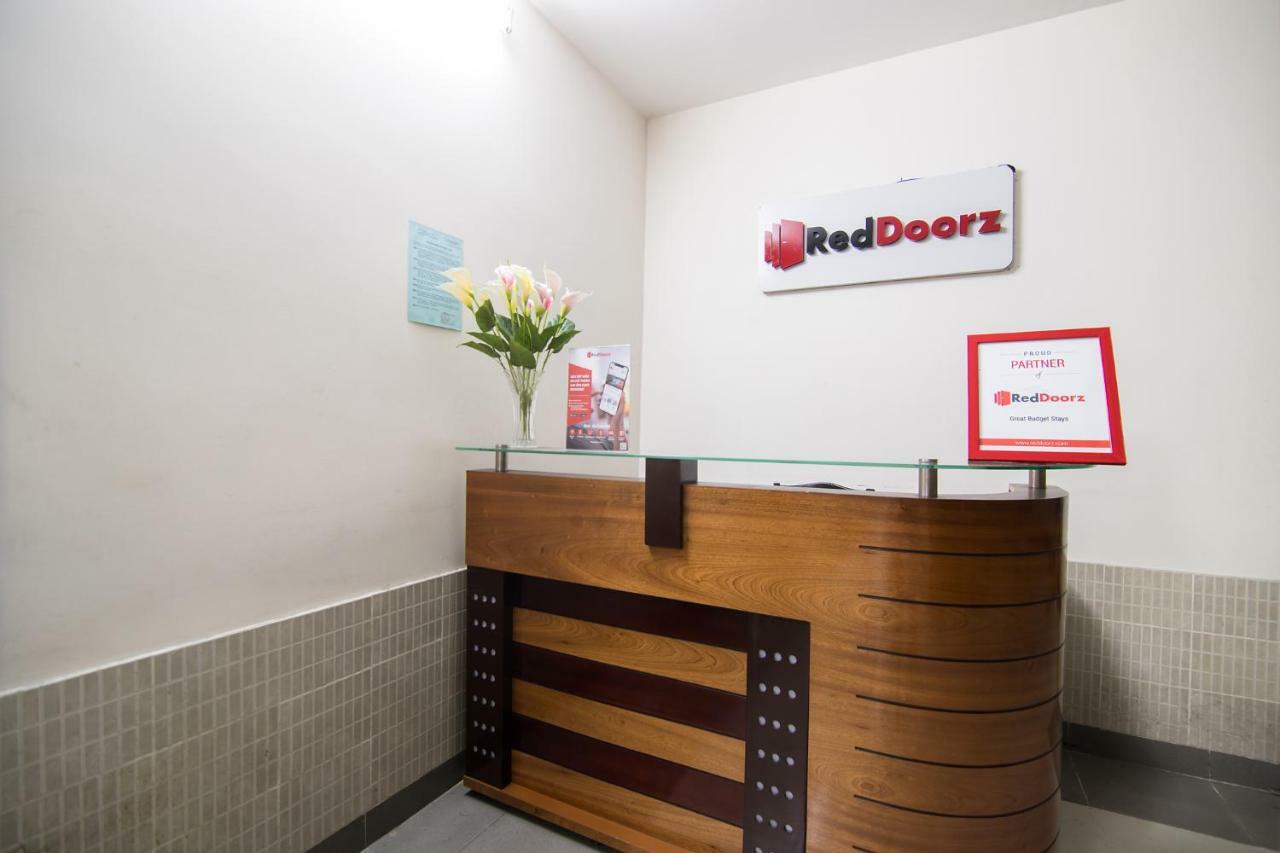 Reddoorz @ Hai Ba Trung Street Ho Chi Minh-stad Buitenkant foto