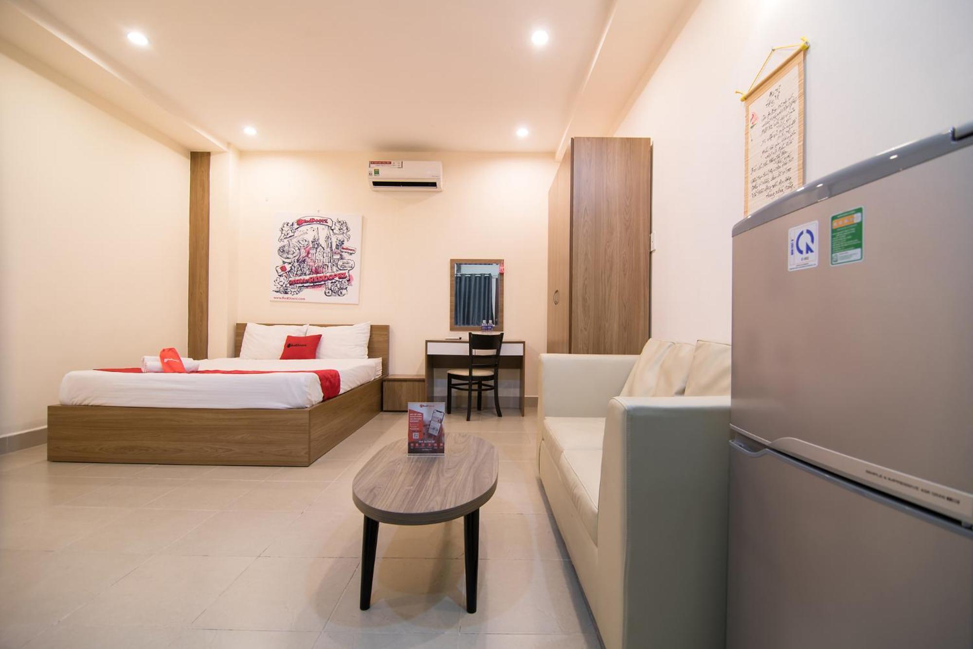 Reddoorz @ Hai Ba Trung Street Ho Chi Minh-stad Buitenkant foto