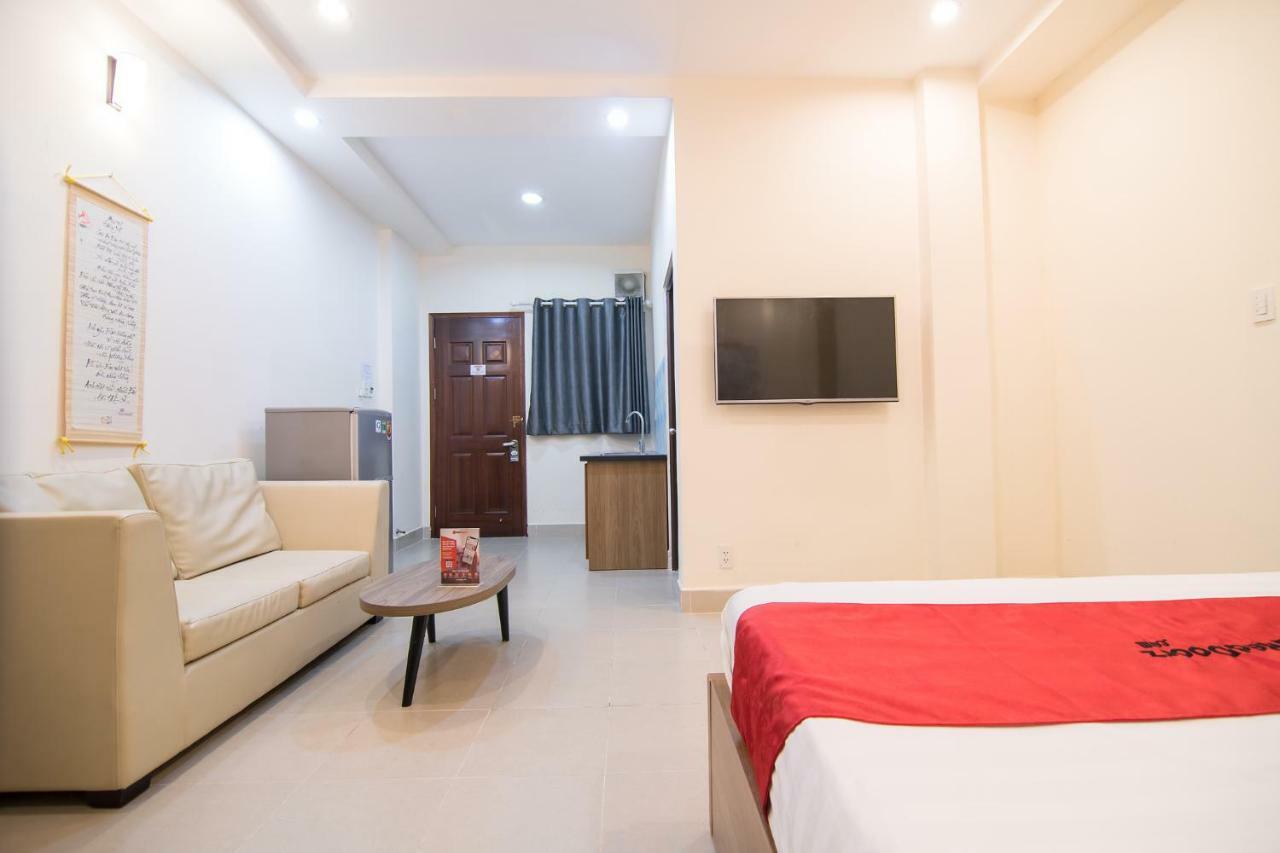 Reddoorz @ Hai Ba Trung Street Ho Chi Minh-stad Buitenkant foto